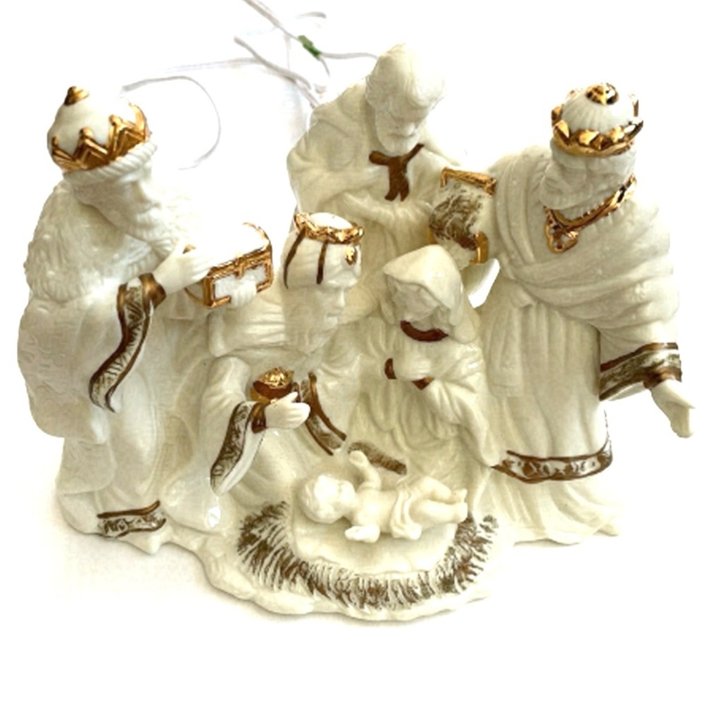 Nativity Scene Christmas Lamp Cream Gold